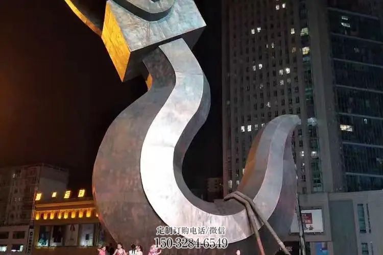 秤鉤雕塑，小區(qū)地產標識雕塑，不銹鋼美陳景觀雕塑
